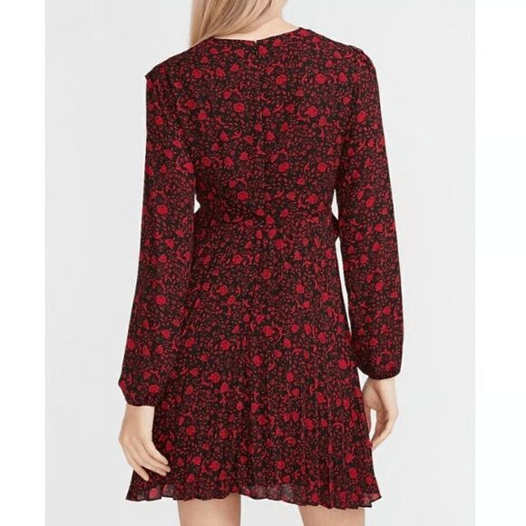 Express Black Red Rose Floral Pleated Long Sleeve V Neck Dress XL - Picture 10 of 11